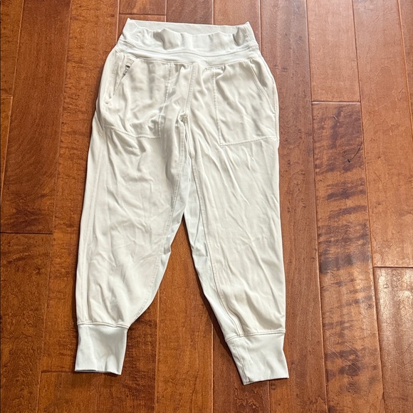 Athleta Pants - Athleta Cream Venice Jogger Pants